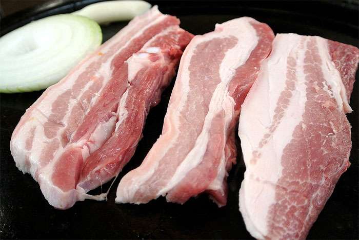 Жирное мясо свинины, фото фотография