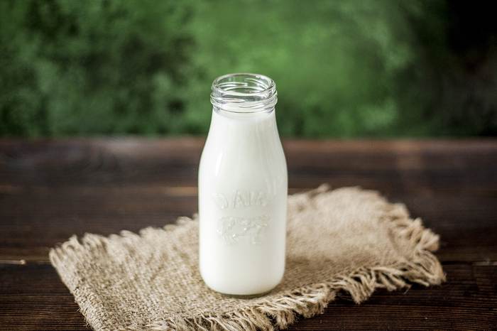 Бутылка с молоком, молочная бутылка, фото фотография 